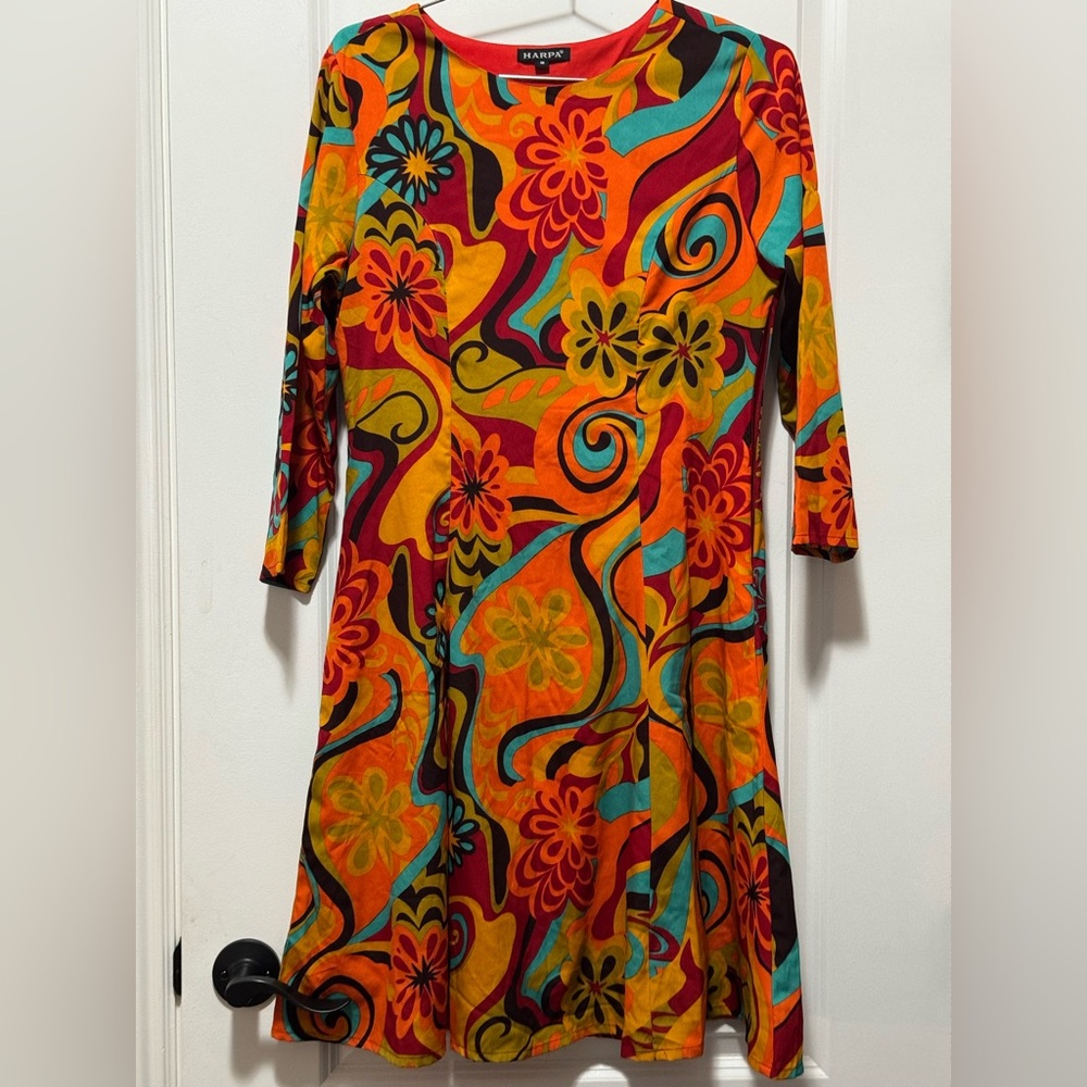 Harpa size Medium Colorful Floral Women's Dress. Pit 19, L 37